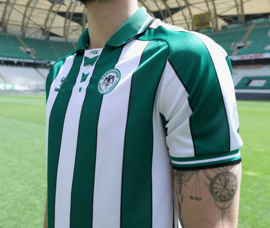Konyaspor 2025–26 forma lansmanı: sade çizgiler, sürdürülebilir kumaş