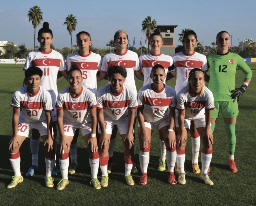 Kadın Futbolunun Yükselişi: Türkiye Liglerinde Altyapı ve Profesyonellik Artıyor