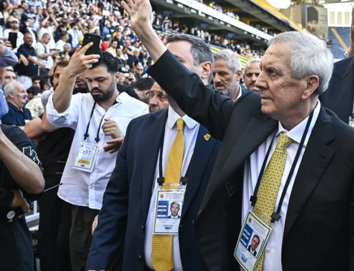 Fenerbahçe’de Tarihi Sonuç! Aziz Yıldırım Yeniden Başkan Seçildi